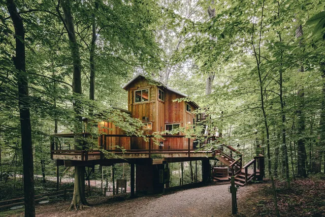 Hocking Hills Treehouse Cabins