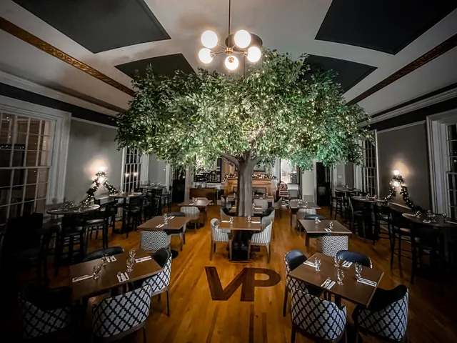 The Dining Room at The Inn