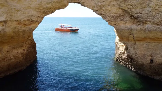 Algarve Cave Tours | Vilamoura Boat Trip | Benagil Cave Tours