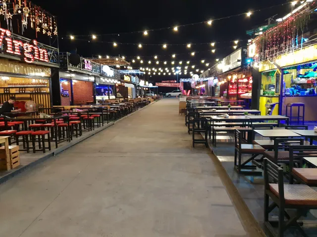 Walking Street Roller Skate Park