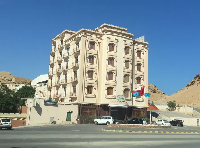 Al Ayjah Plaza Hotel