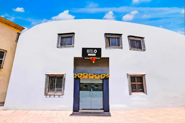 Super Hotel O Kailash Park Near Sakinaka Metro Station