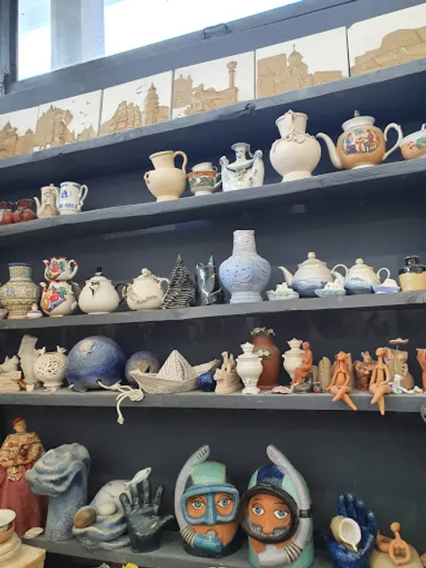 Art Studio "Hands in the clay"