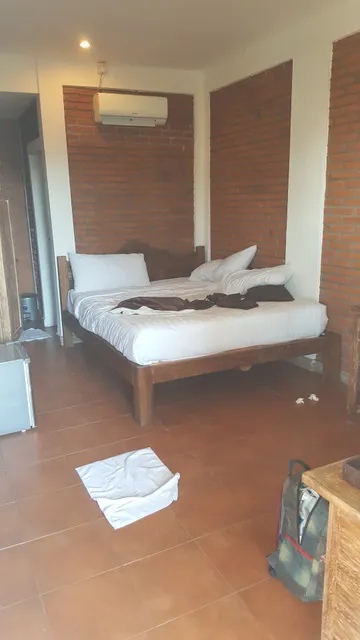 RedDoorz near Raya Semer