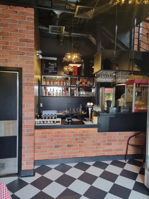 Benvenuti Amici Coming to America Restauracja Wawer