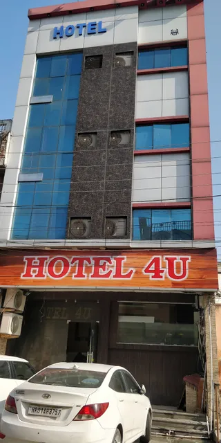 HOTEL 4U