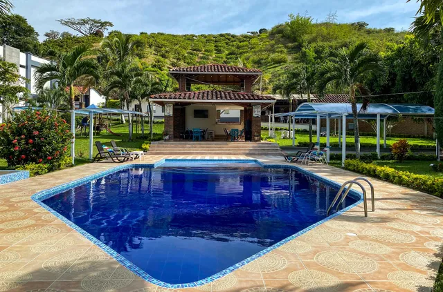 Hotel Campestre La María Toro, Valle del Cauca. (Finca Hotel)