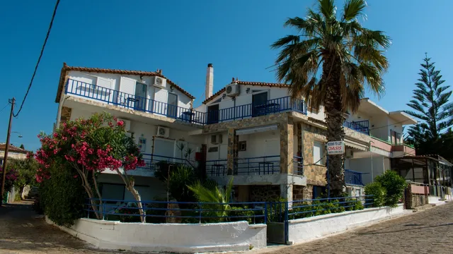 Oasis (Efterpi Aggeli)