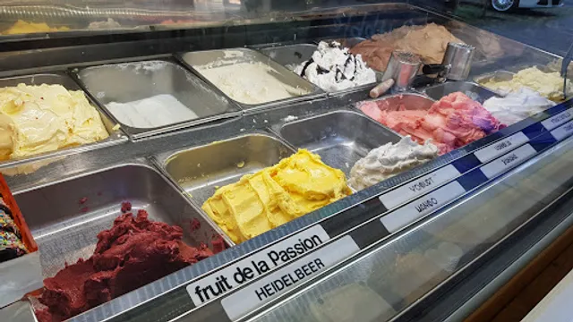 Ital. Eis Eiscafe Carlo