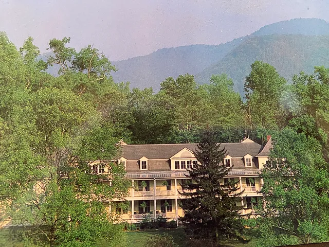 Balsam Mountain Inn