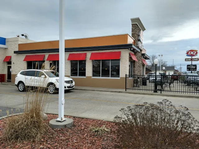 Dairy Queen Grill & Chill