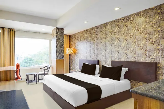 Townhouse Oak ONGC Crossway Formerly Hotel Gold Stone Comfort