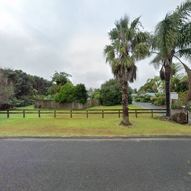 Northland Bagels & Pie Here Pies