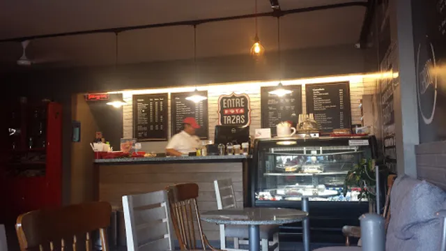 ENTRE TAZAS. Cafeteria