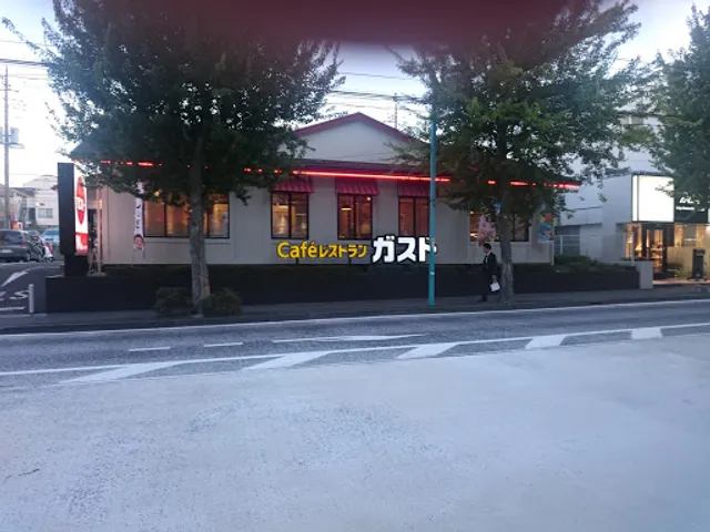 ガスト あざみ野店