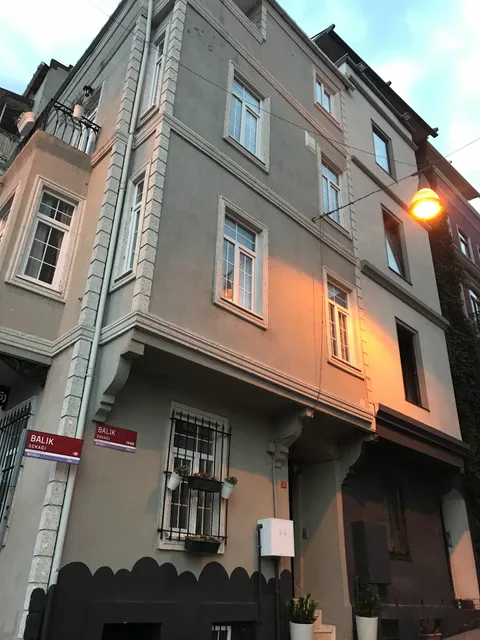 Shima’s House Hotel Apart.