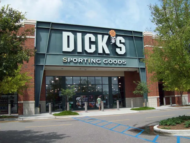 DICK'S Sporting Goods