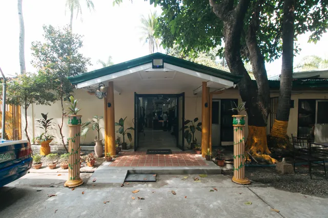 RedDoorz @ The V'Jour Hotel Angeles