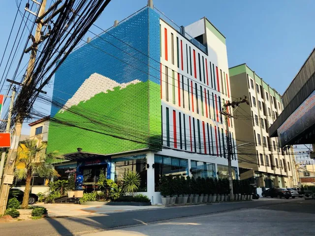 โรงแรมมาร์ลิน Marlin Hotel