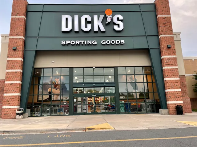 DICK'S Sporting Goods