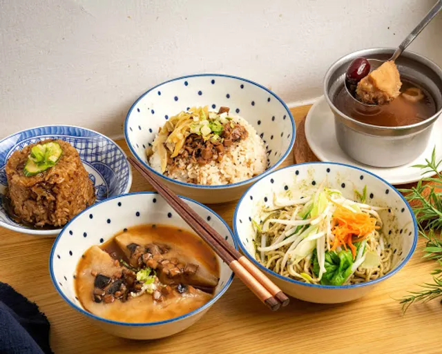 綠饌食 鳳山店－高雄素食推薦 平價素食 蔬食滷味 外帶 健康小吃 首選 蔬食料理 高cp值 素食餐廳 冷凍蔬食 冷凍素食