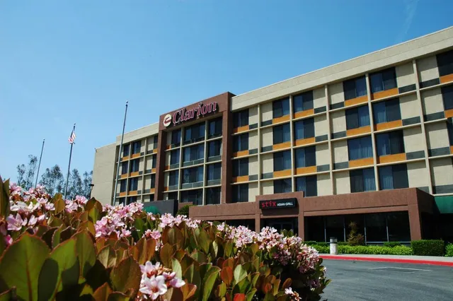 Fairfield by Marriott Inn & Suites Bakersfield Central