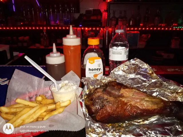 C Notes Upscale Sports Lounge