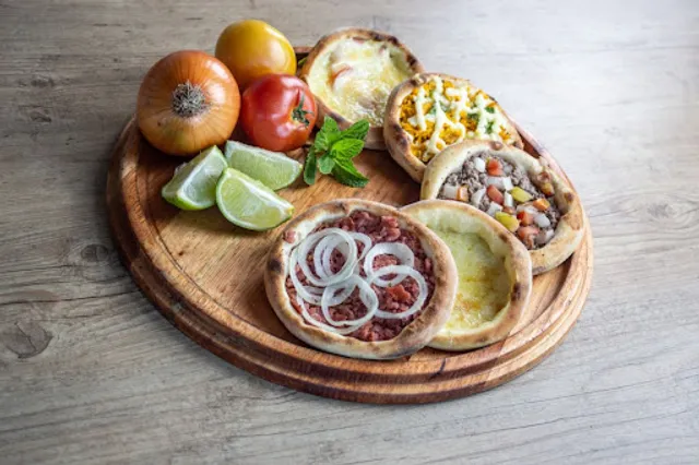 Esfiha Premium - Parada Pinto