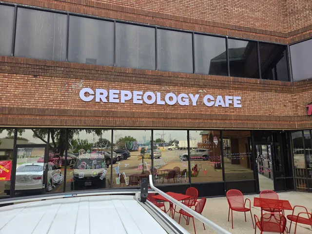 Crepeology Cafe