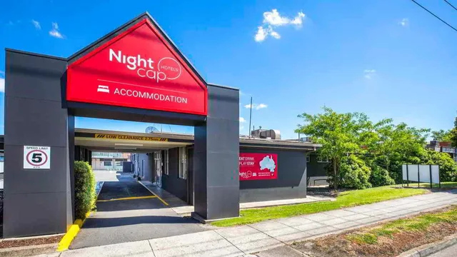 Nightcap at Sandbelt Hotel