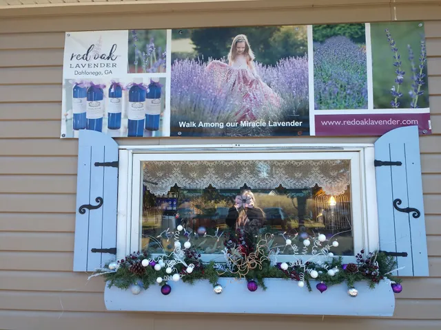 Red Oak Lavender Farm & Shop