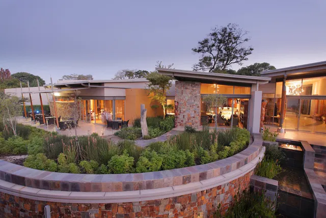 SEVEN Villa Hotel & Spa Sandton