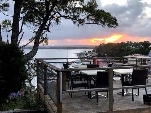 View 42º Restaurant & Bar