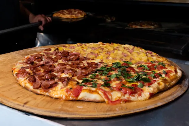 La Vieja Escuela Pizzería