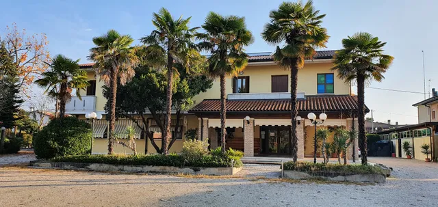 Hotel-Ristorante-Pizzeria "al Leone"