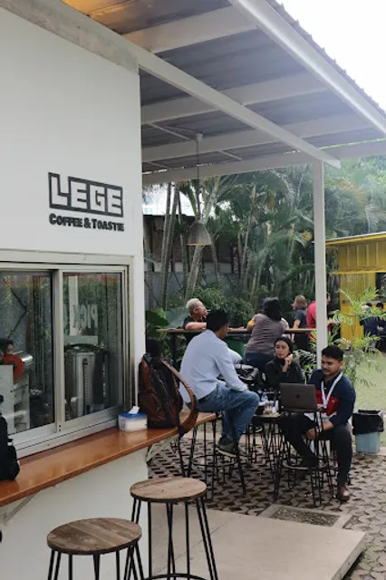 LEGE Coffee & Toastie, Centennial Tower