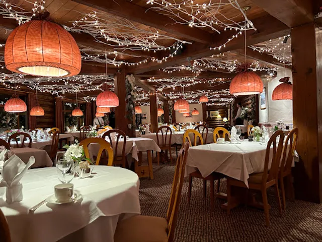 Post Hotel Dining Room Lake Louise