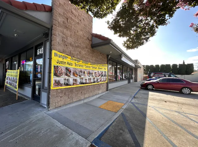 Red Rock Western Wear