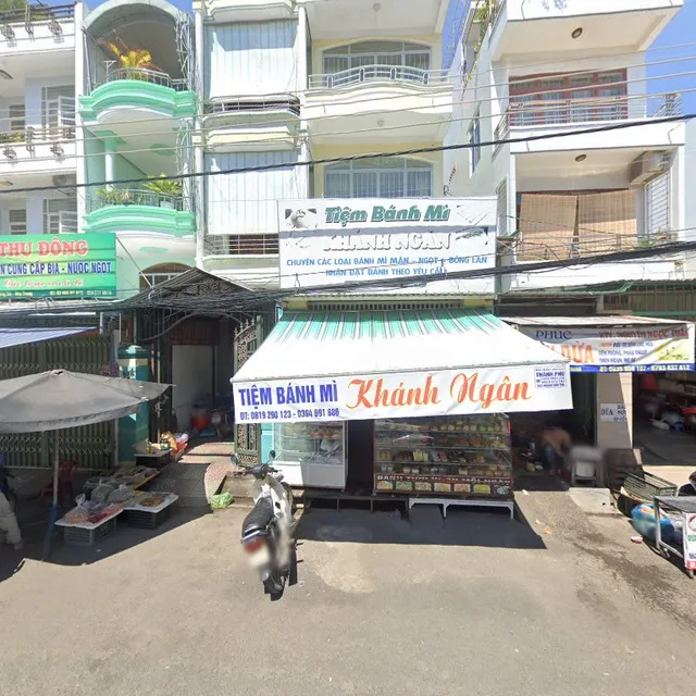 Tiệm Bánh Mì Khánh Ngân
