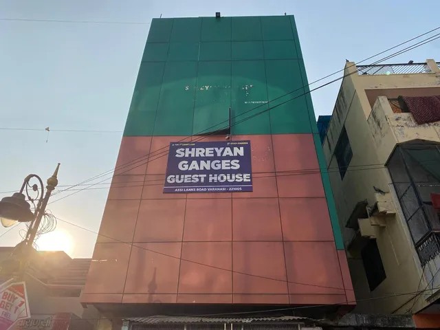 Shreyan Ganges Guest House