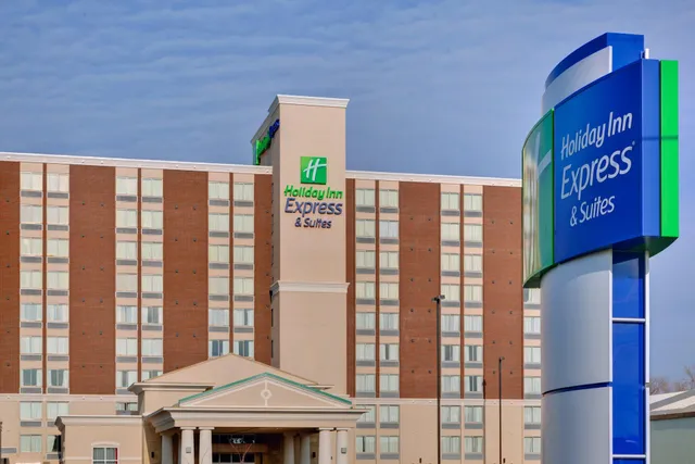 Holiday Inn Express & Suites Chatham South by IHG