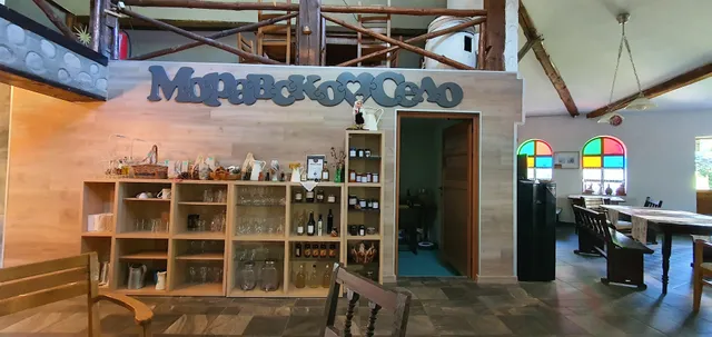 Моравско село - ресторант и хотел с био ферма