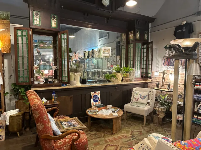 White Horse Coffee Shop