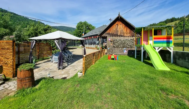 Casuta de Vacanta - Poiana Teiului