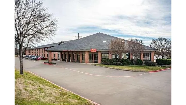 Econo Lodge Inn & Suites Mckinney - Plano North