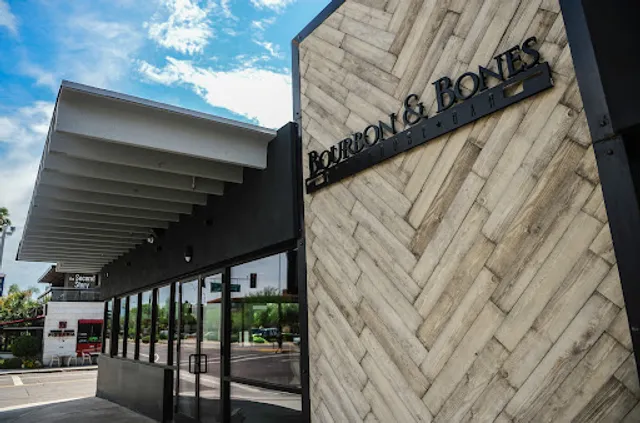 Bourbon & Bones Chophouse | Bar