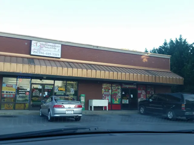 Salsitas Restaurant & Market