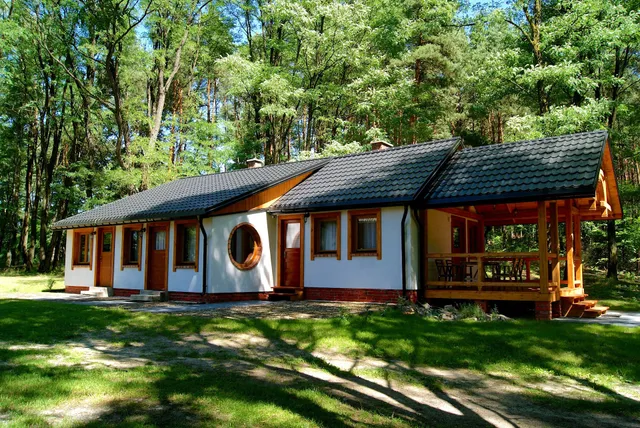 3pokoje - pokoje i domki wśród drzew na Roztoczu, balia jacuzzi, sauna, nocleg w lesie
