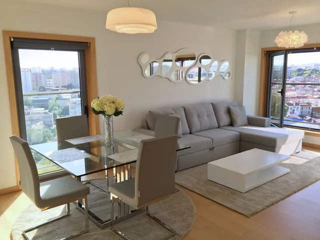 Superior Rentals in Lisbon/Expo with Free Parking