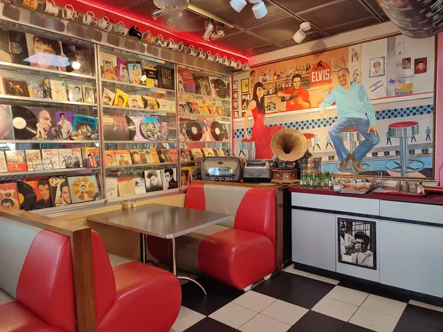 Elvis American Cafe